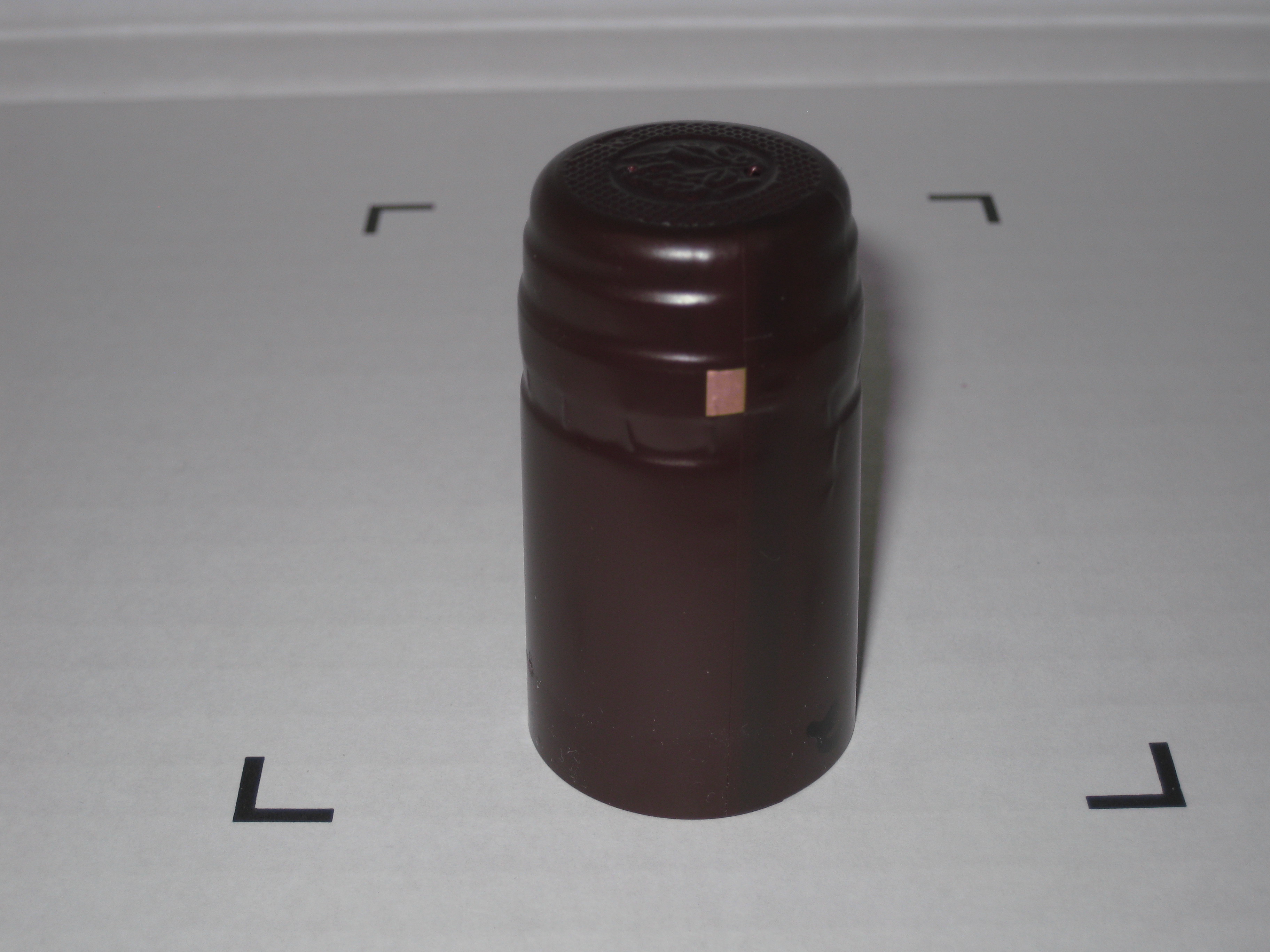 Schrumpfkapseln C ( Combi ) 31/60 bordeauxrot. 1 Stange à 55 Stück, Preis pro 100 Stk.
