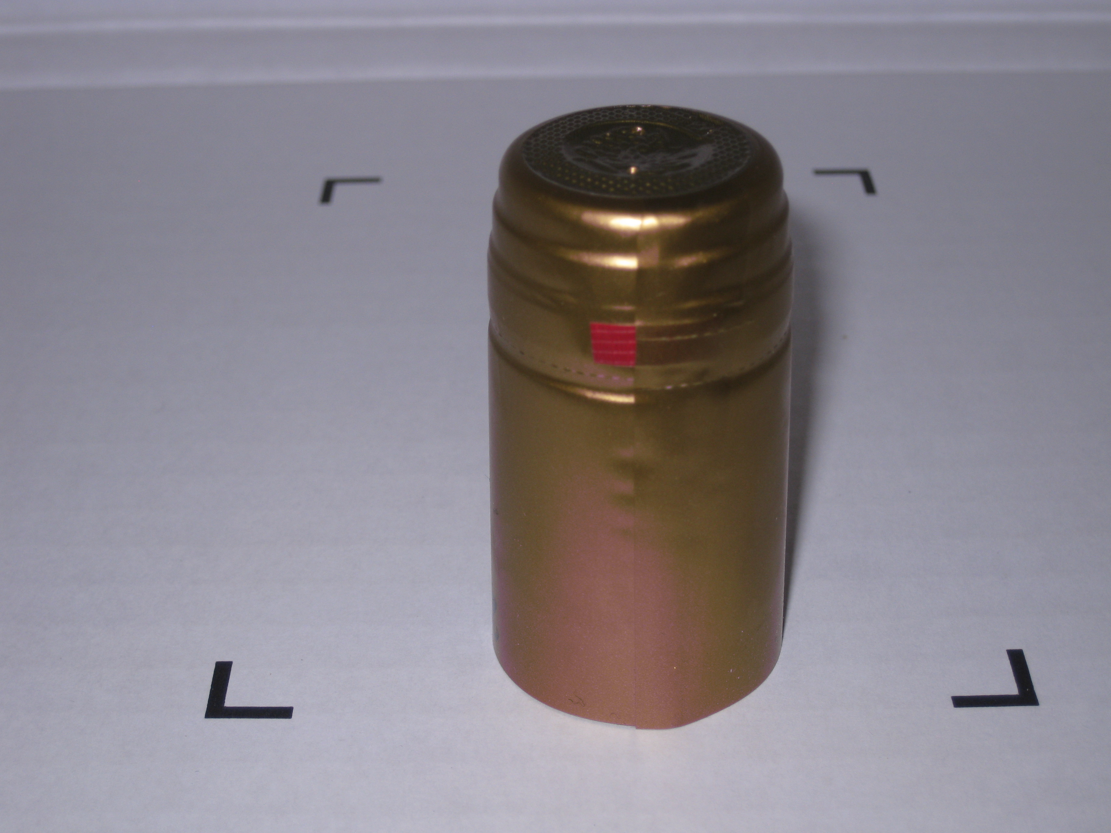 Schrumpfkapseln C ( Combi ) 31/60 gold. 1 Karton à 6500 Stück, Preis pro 1000 Stk.